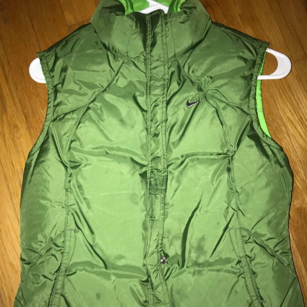 Nike Vest - Picture 2 of 2